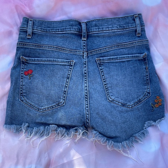 EXPRESS Flower Embroidered High Rise Midi Shorts - Picture 13 of 13
